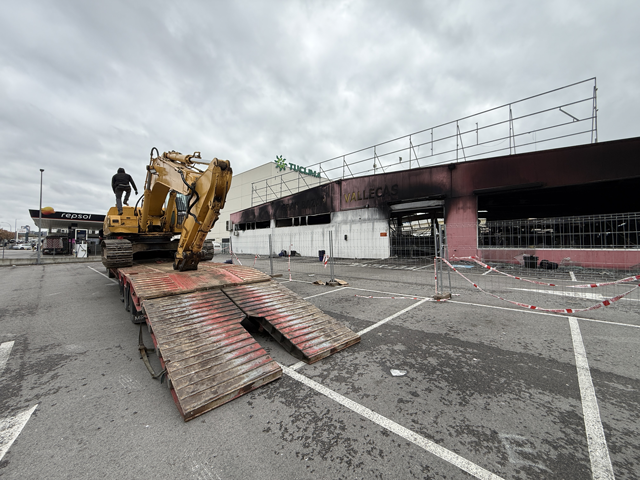 Demolición de Naves Industriales Incendiadas en Madrid | Coty 2026